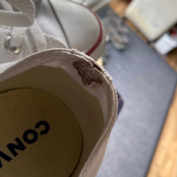 white converse - Picture 6 of 6